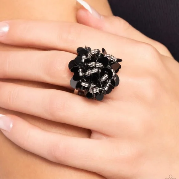 Dynamic Disco Black Ring 6-10 💍 Stretchy NWT 💎 - Picture 2 of 6